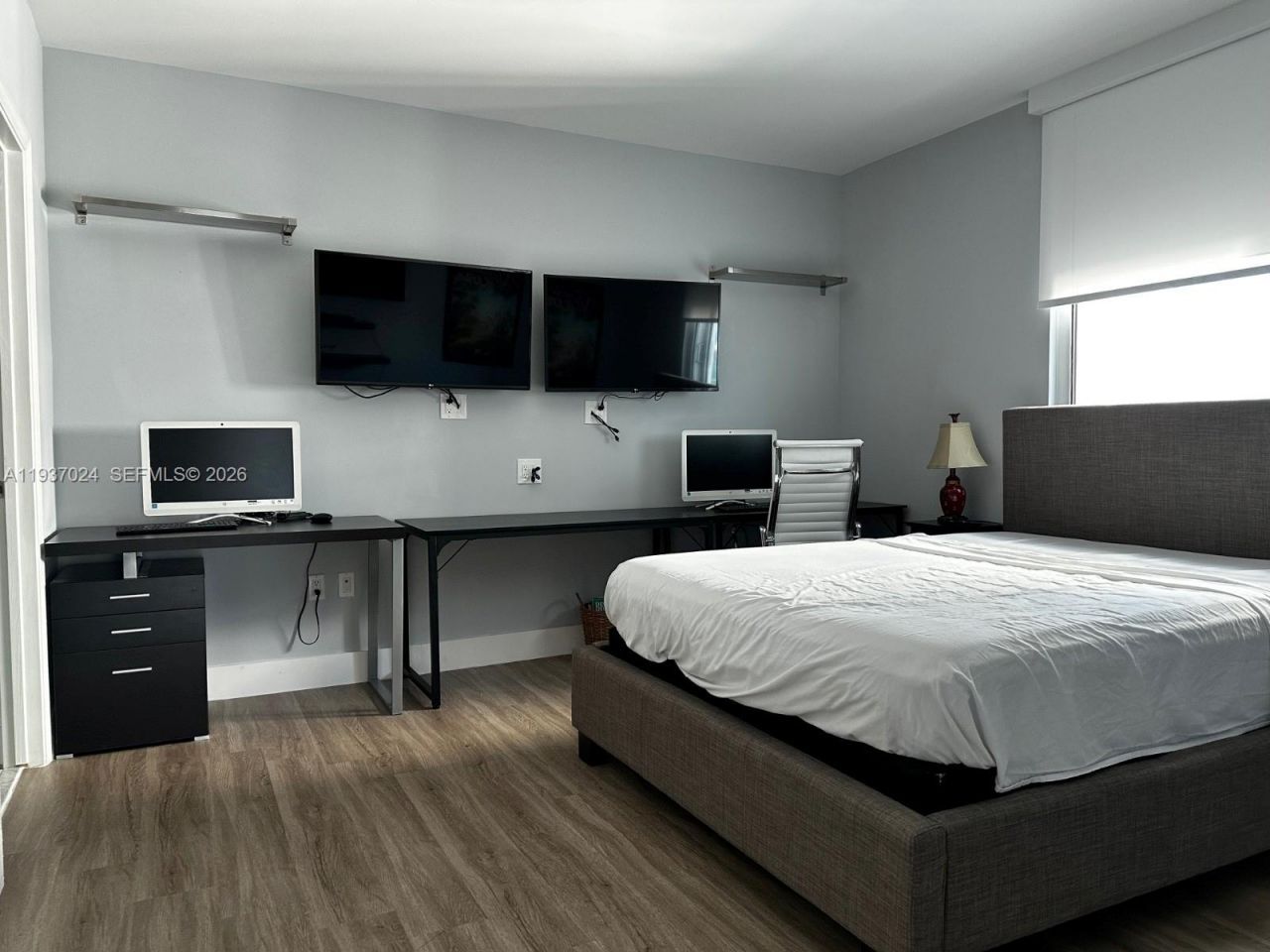 500 Brickell Ave , Unit 3307, Miami, FL 33131 Photo