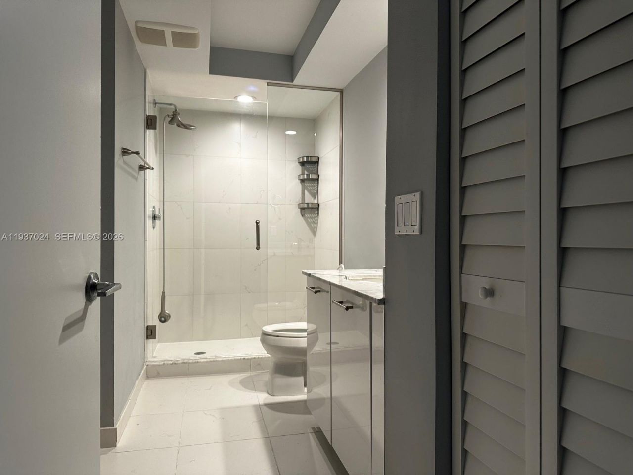 500 Brickell Ave , Unit 3307, Miami, FL 33131 Photo