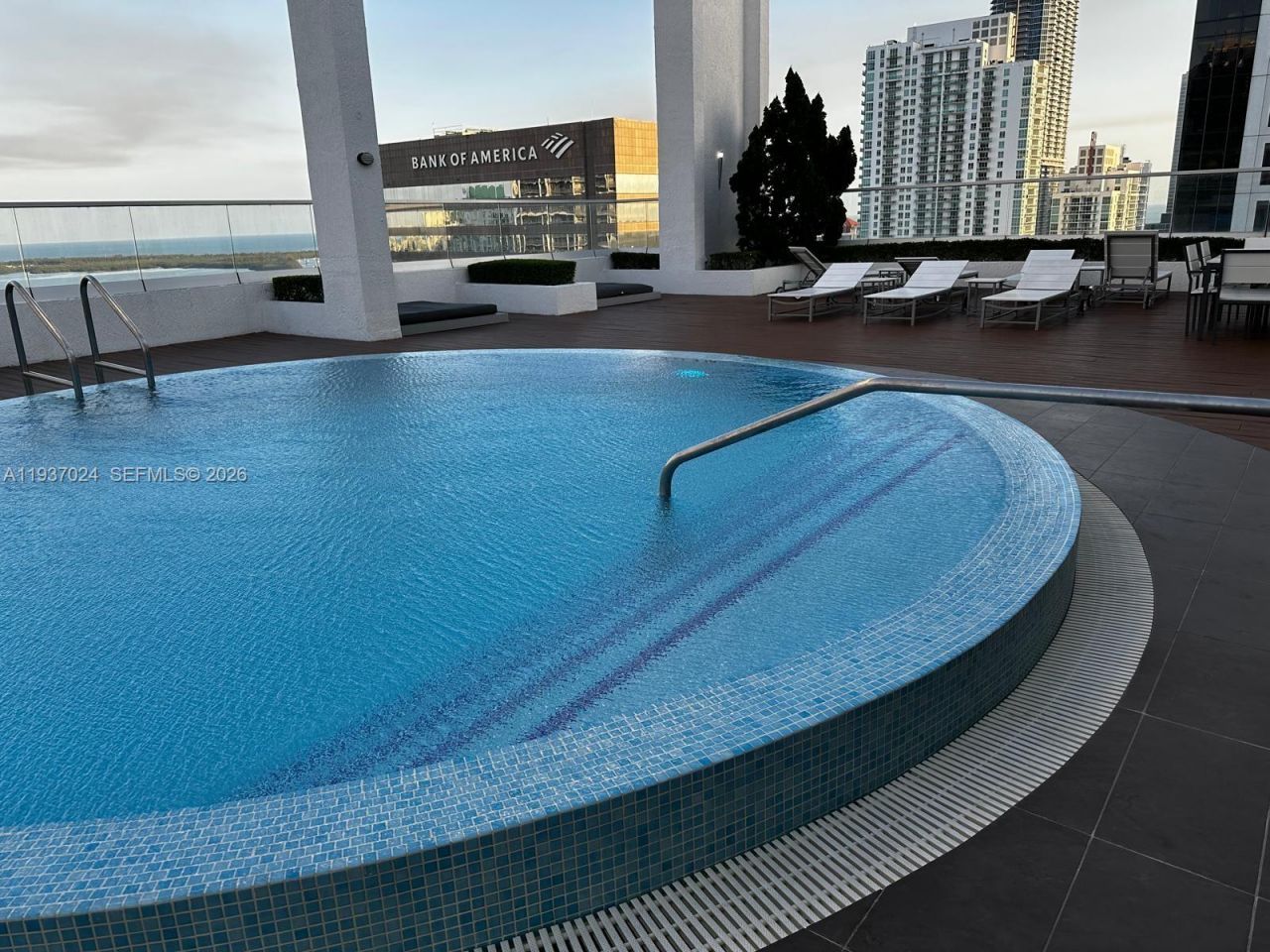 500 Brickell Ave , Unit 3307, Miami, FL 33131 Photo