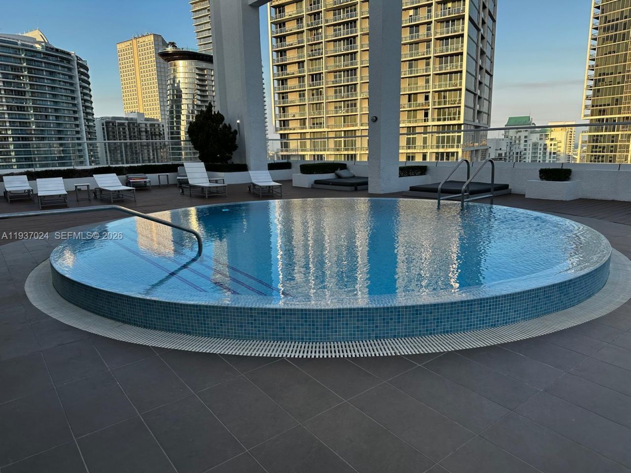 500 Brickell Ave , Unit 3307, Miami, FL 33131 Photo