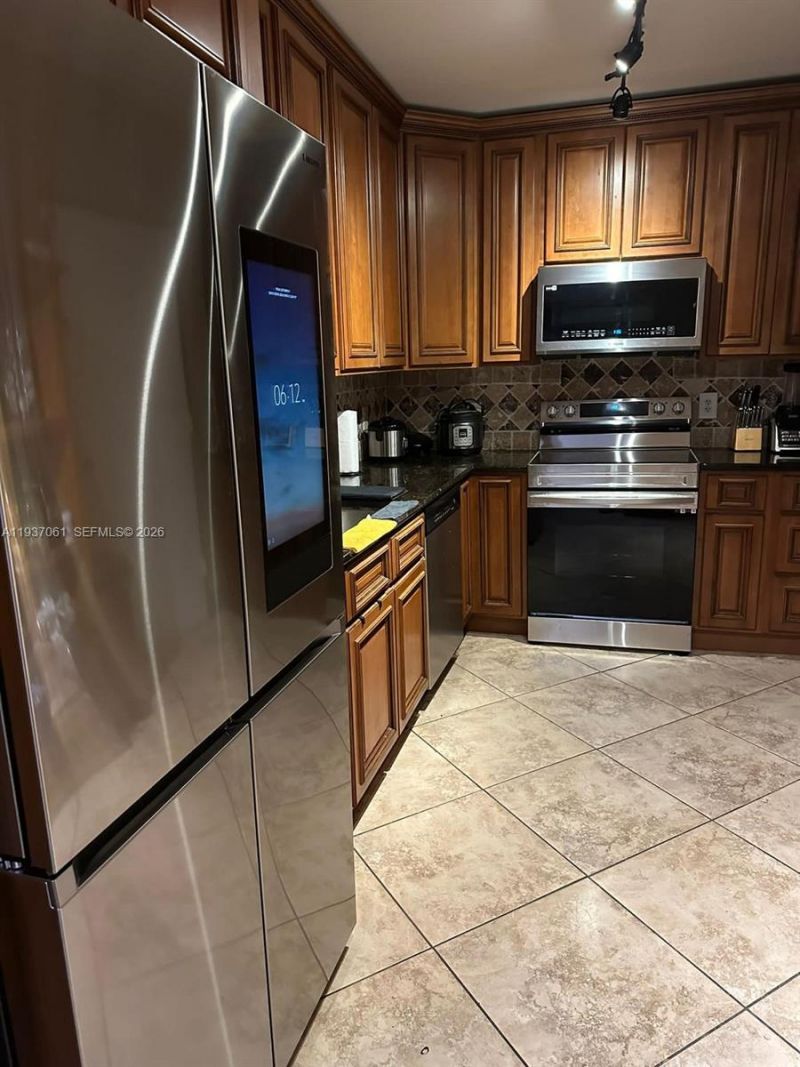 3801 S Ocean Dr , Unit 4P, Hollywood, FL 33019 Photo