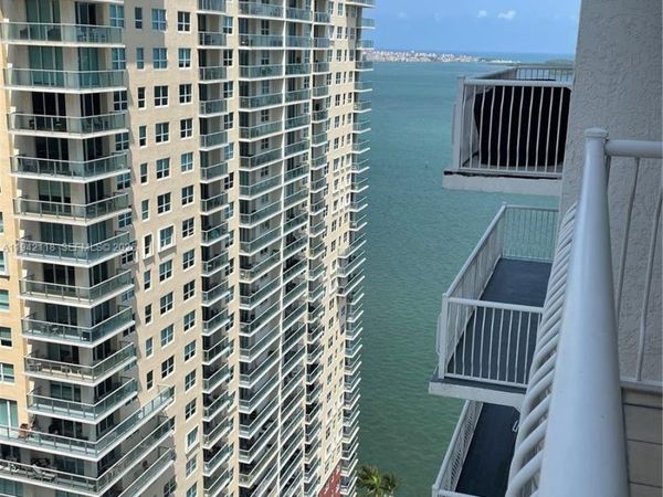 1200 BRICKELL BAY DR, Unit 3104, Miami, FL 33131