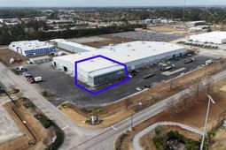 370 Allied Dr. photo 4