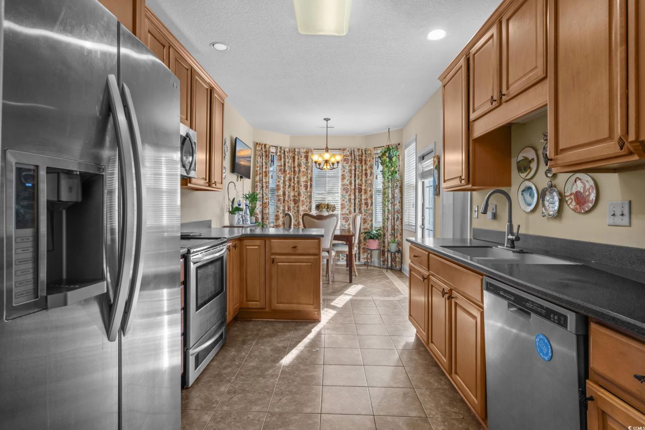 2058 N Berwick Dr. Photo 20