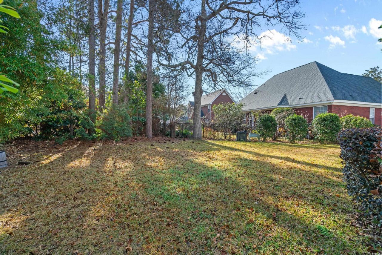 2058 N Berwick Dr. Photo 22