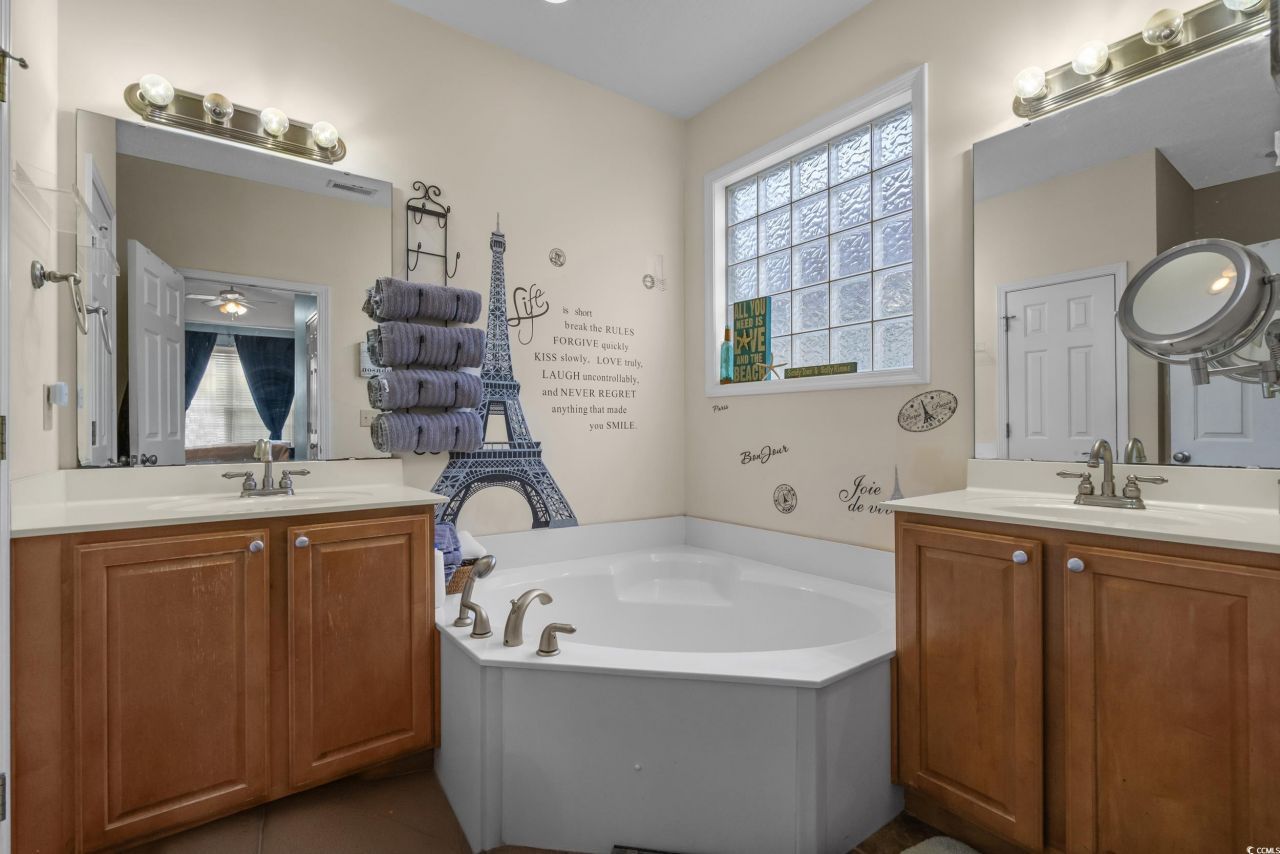 2058 N Berwick Dr. Photo 26