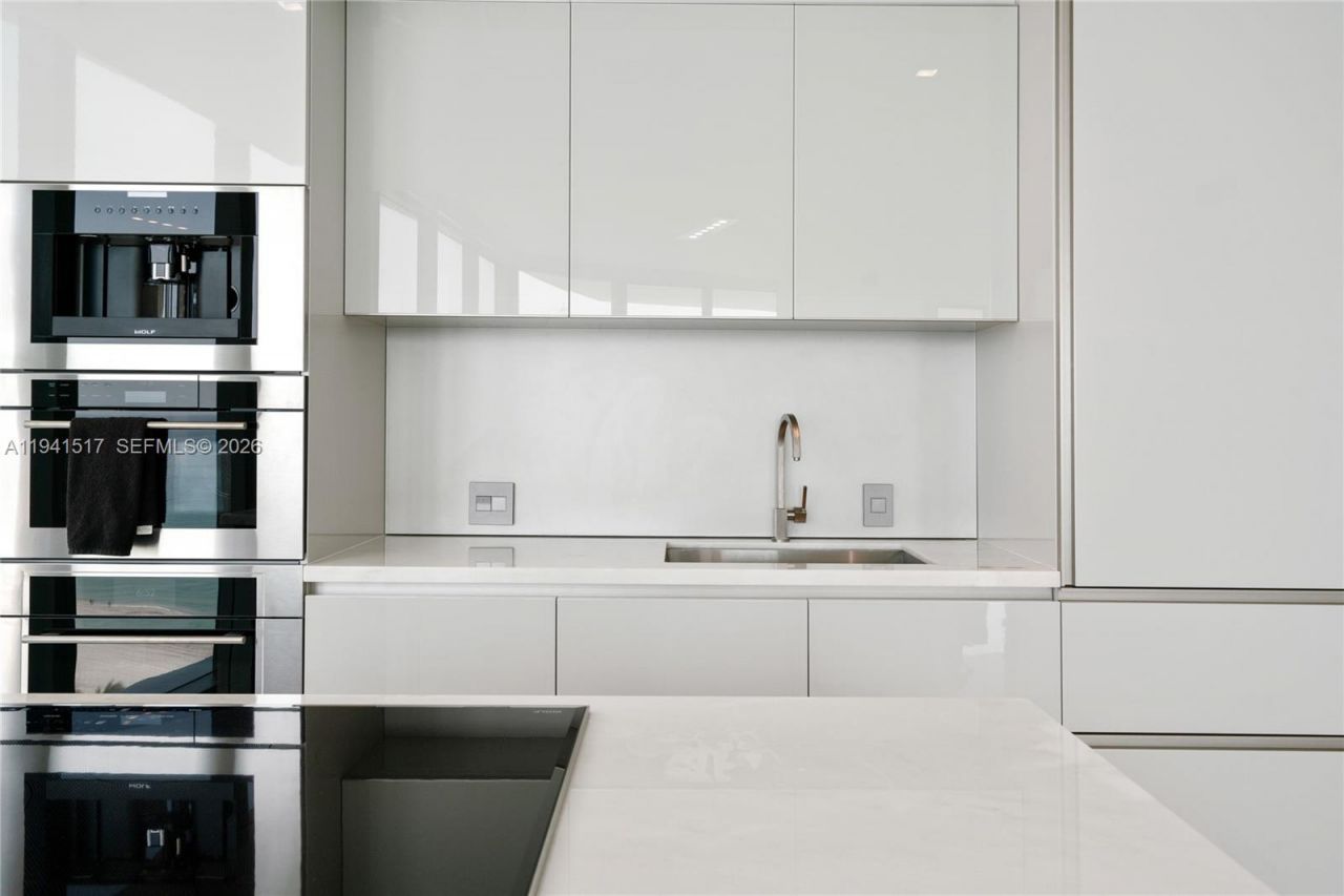 18975 Collins Ave, Unit 1104, Sunny Isles Beach, FL 33160 Photo