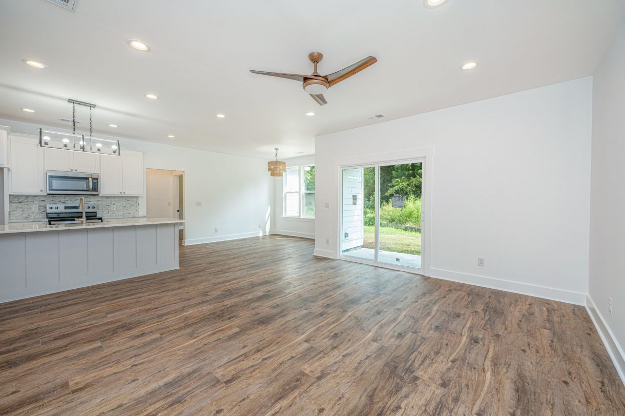 1089 Irving Manigault Road Photo 9