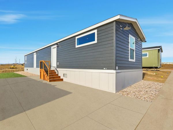 1717.46 E PHILADELPHIA, RAPID CITY, SD 57703