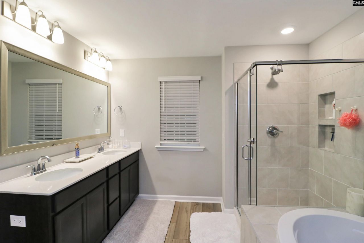 700 Bell Flower Lane  Photo 14