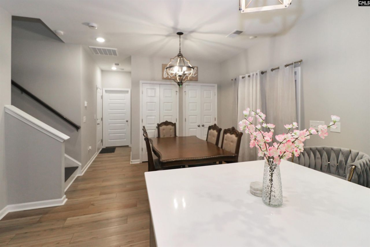 700 Bell Flower Lane  Photo 7