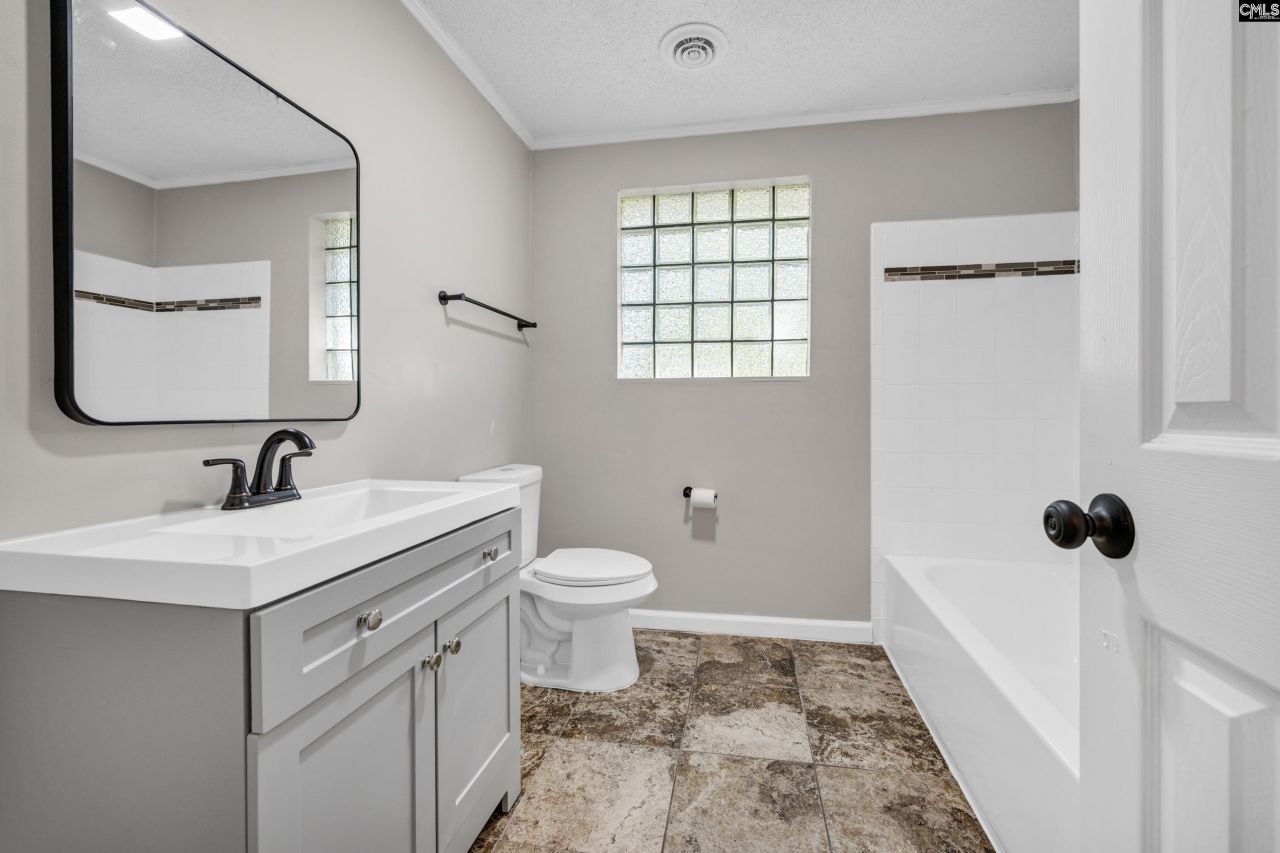 4620 Bonnie Forest Boulevard Photo 17