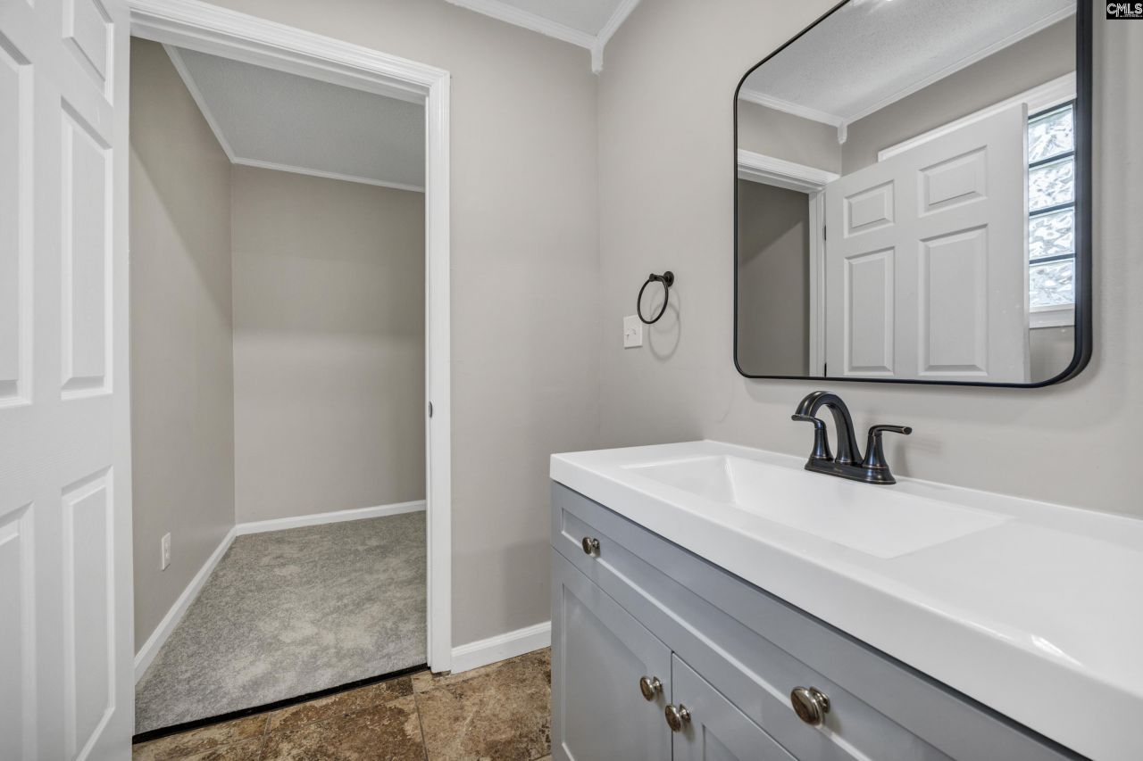 4620 Bonnie Forest Boulevard Photo 23