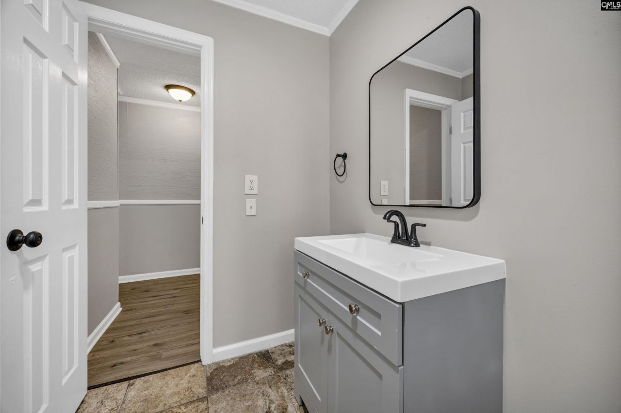 4620 Bonnie Forest Boulevard Photo 27