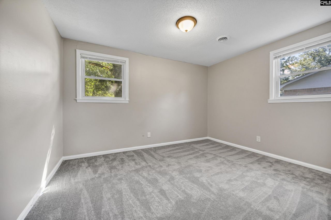 4620 Bonnie Forest Boulevard Photo 28