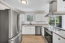 4620 Bonnie Forest Boulevard photo 4