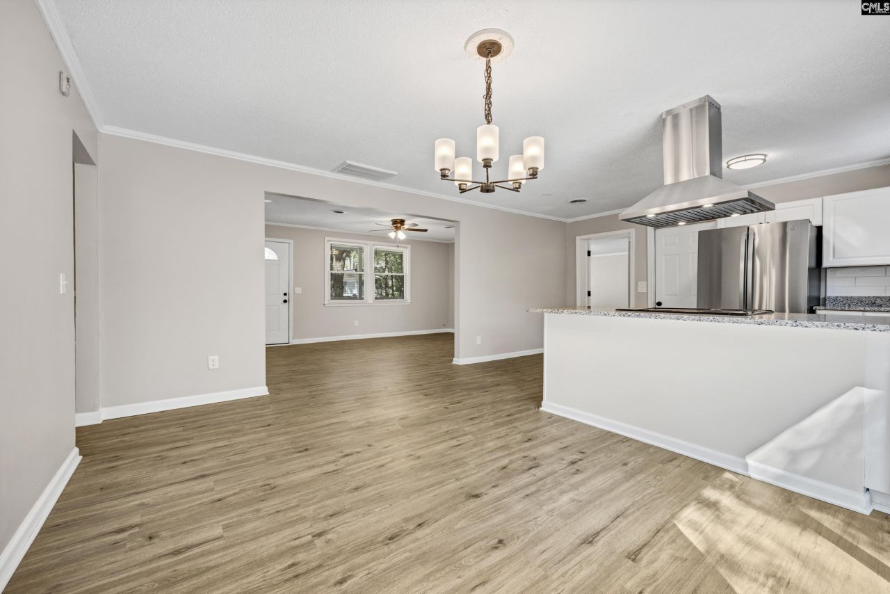 4620 Bonnie Forest Boulevard Photo 8