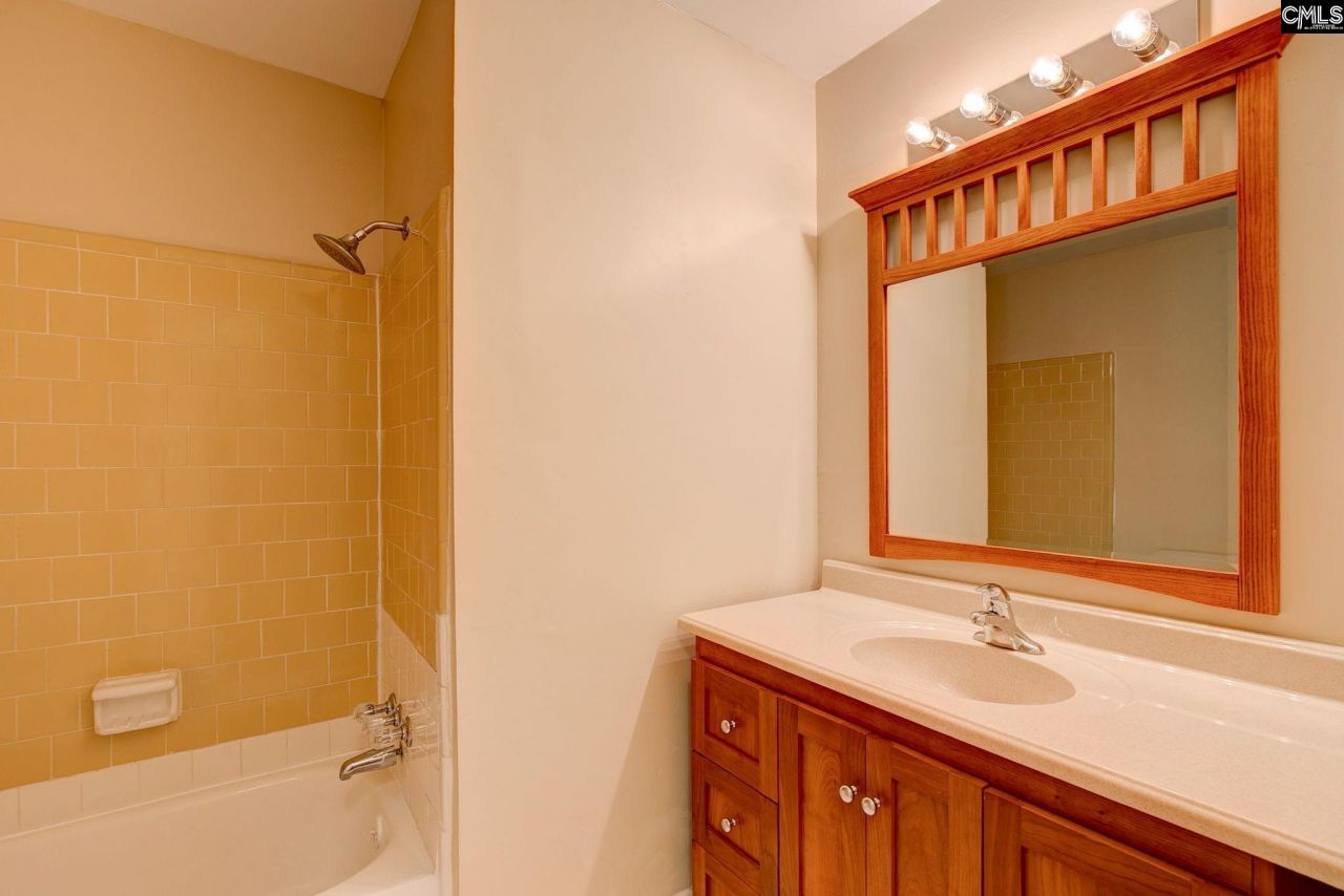 106 Ashbourne Road  Photo 24