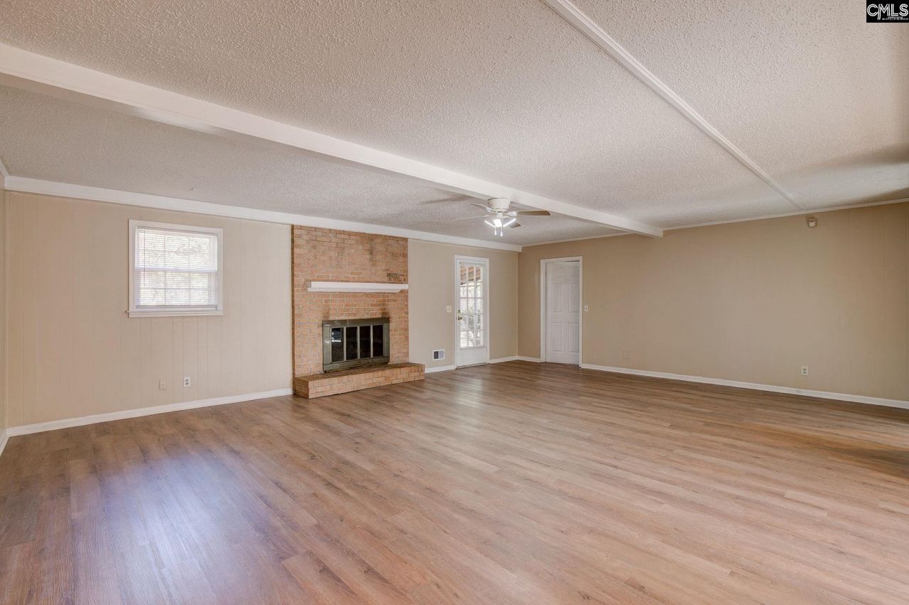 106 Ashbourne Road  Photo 6