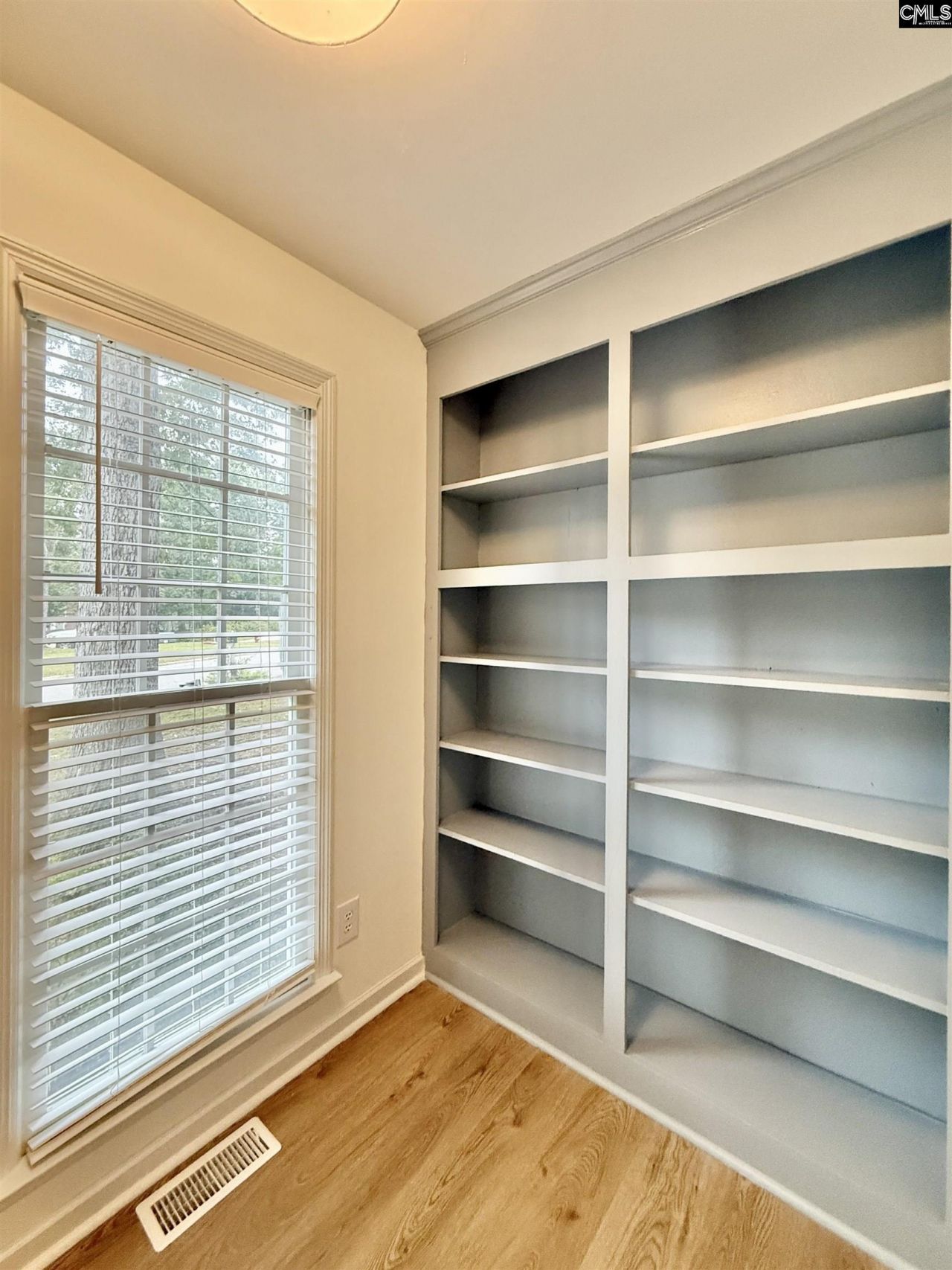 101 E Sparrowood Run Photo 19