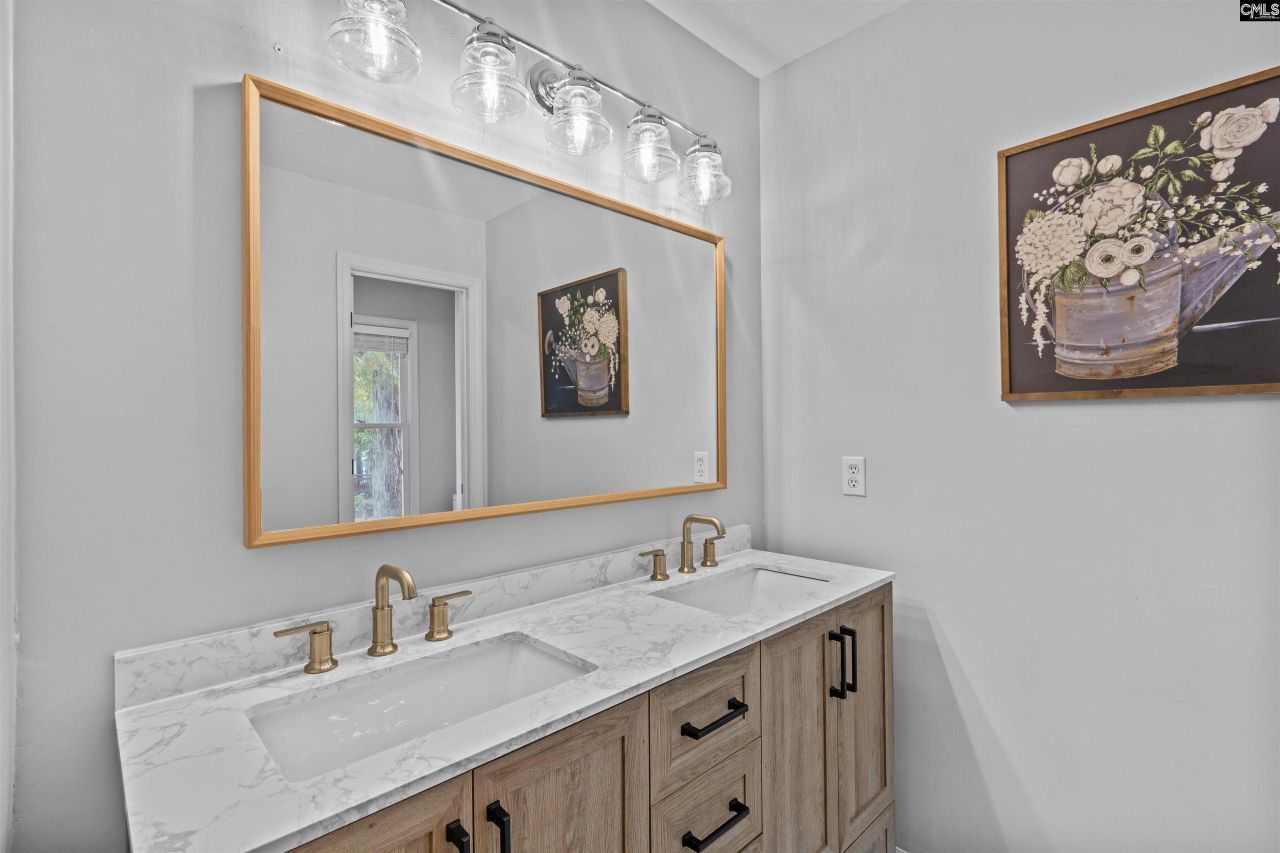 101 E Sparrowood Run Photo 33