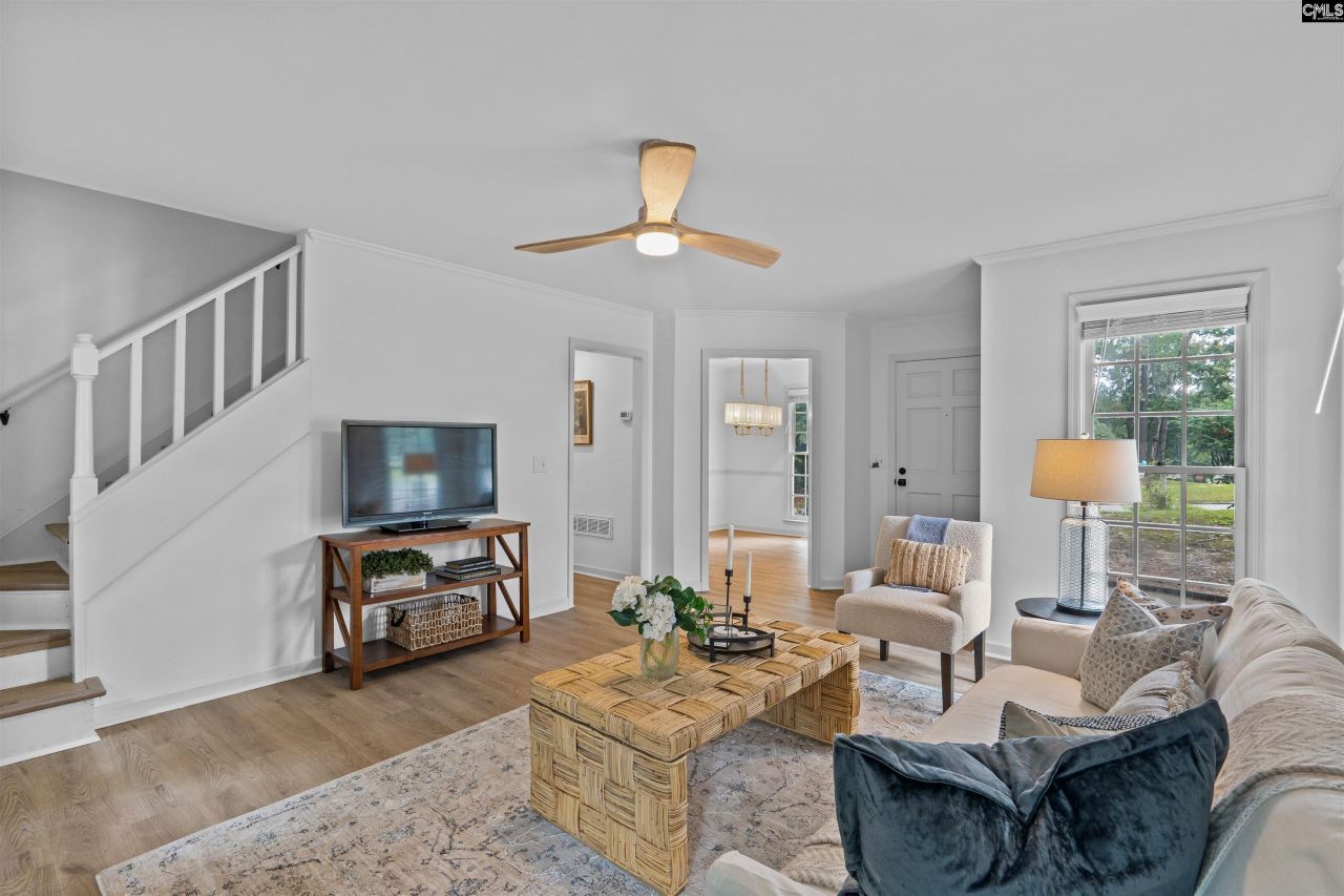 101 E Sparrowood Run Photo 5