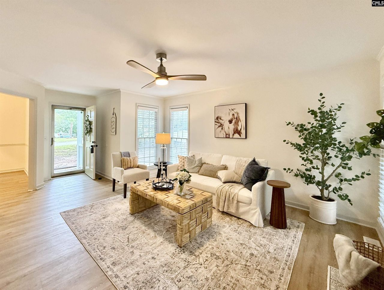 101 E Sparrowood Run Photo 6