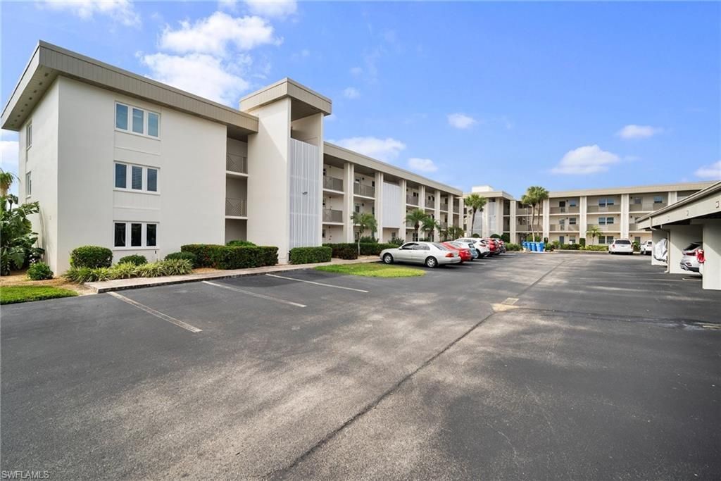 6102 Augusta Dr, Unit 302, Fort Myers, FL 33907 Photo