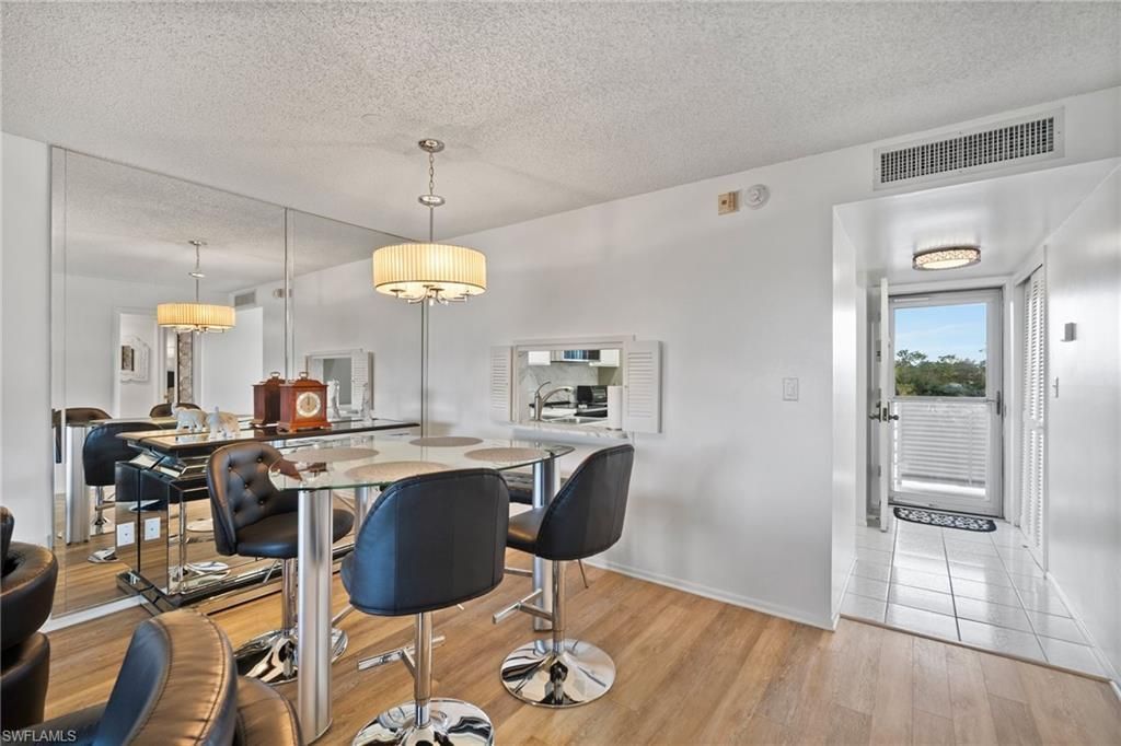 6102 Augusta Dr, Unit 302, Fort Myers, FL 33907 Photo