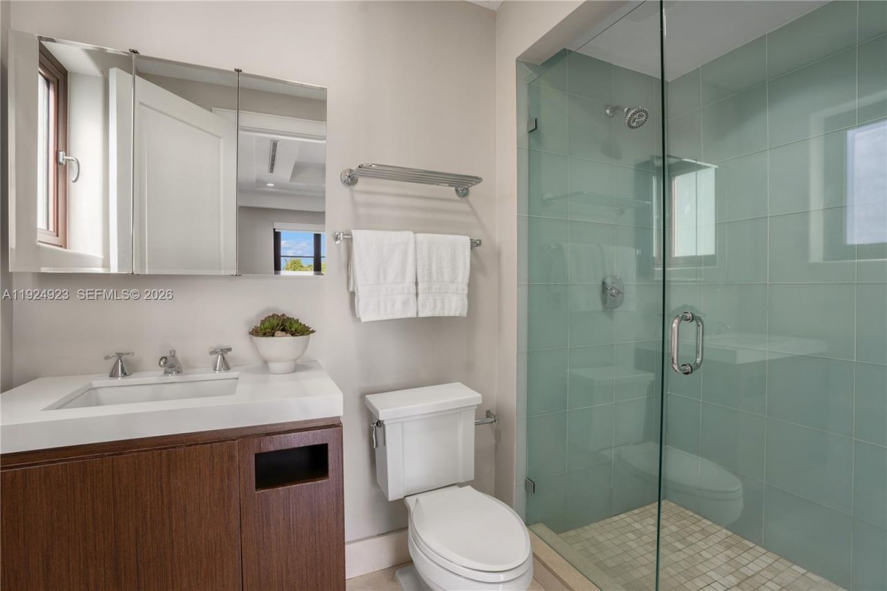 288 S Coconut Ln, Miami Beach, FL 33139 Photo