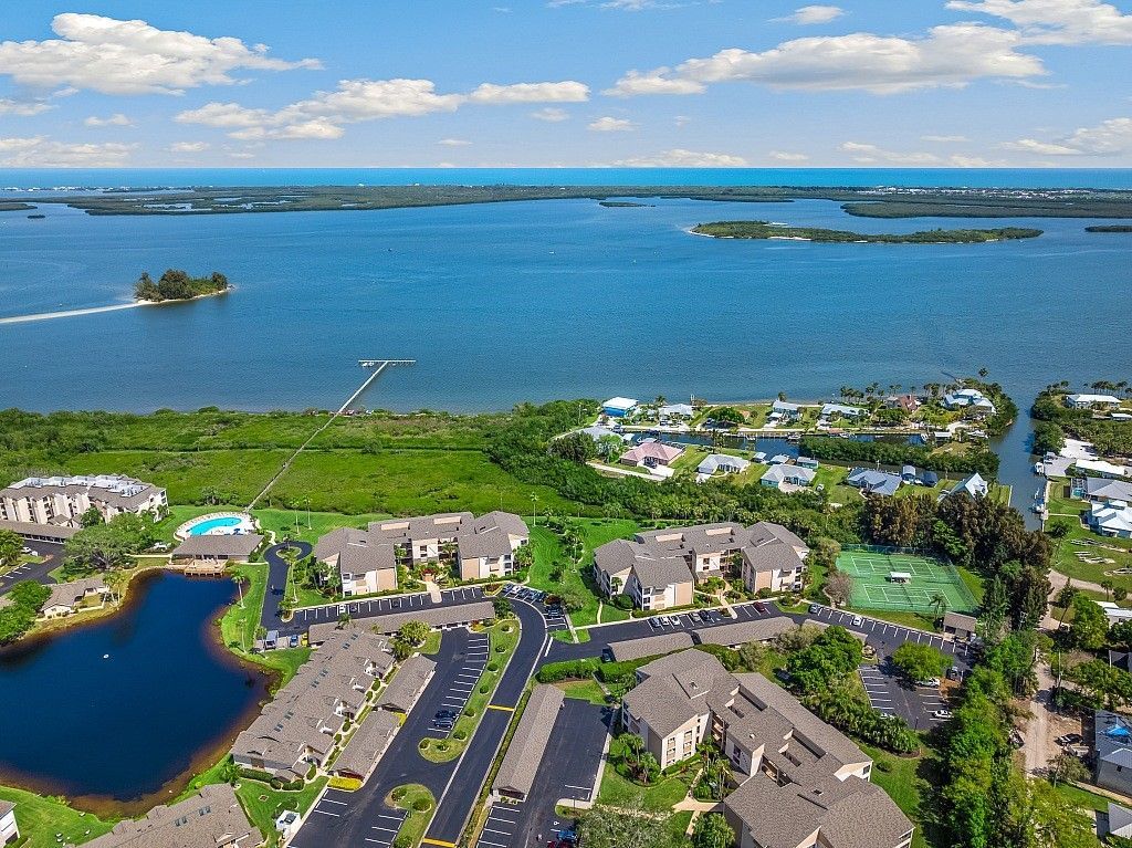 6165 S Mirror Lake Drive, Unit 106, Sebastian, FL 32958 Photo