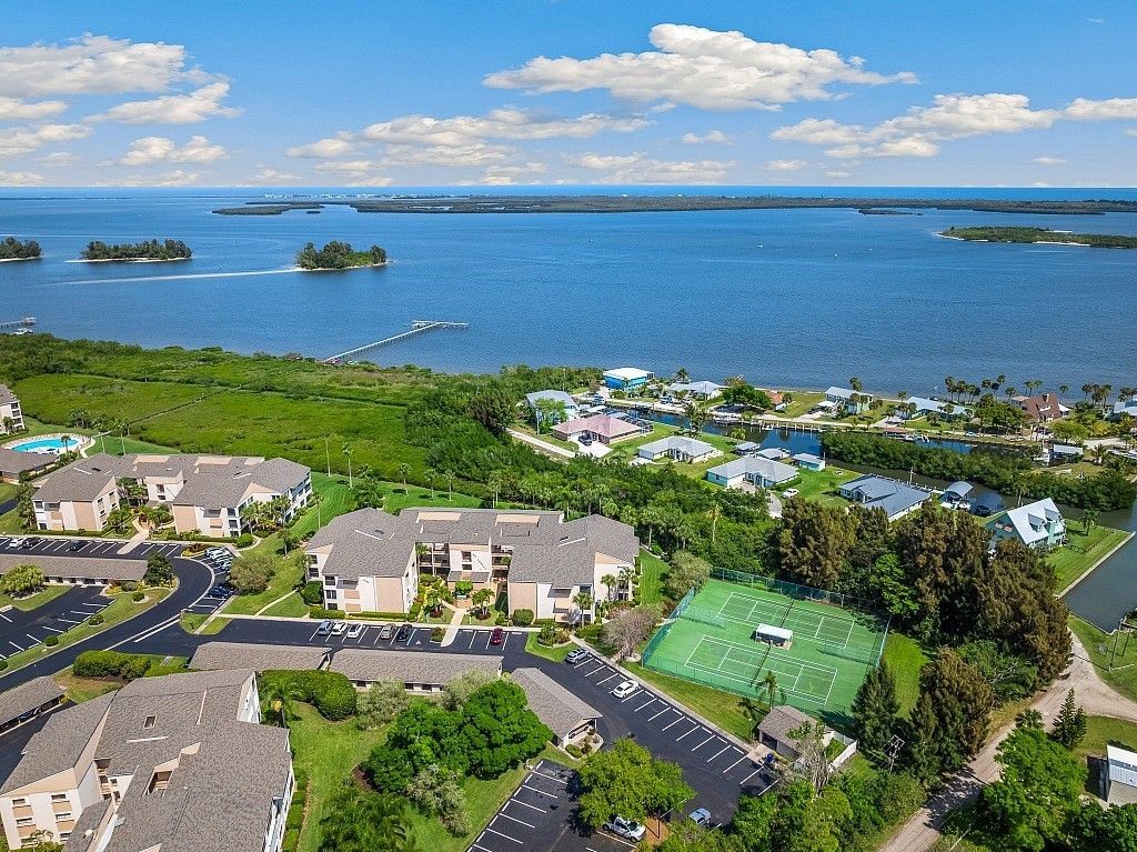 6165 S Mirror Lake Drive, Unit 106, Sebastian, FL 32958 Photo