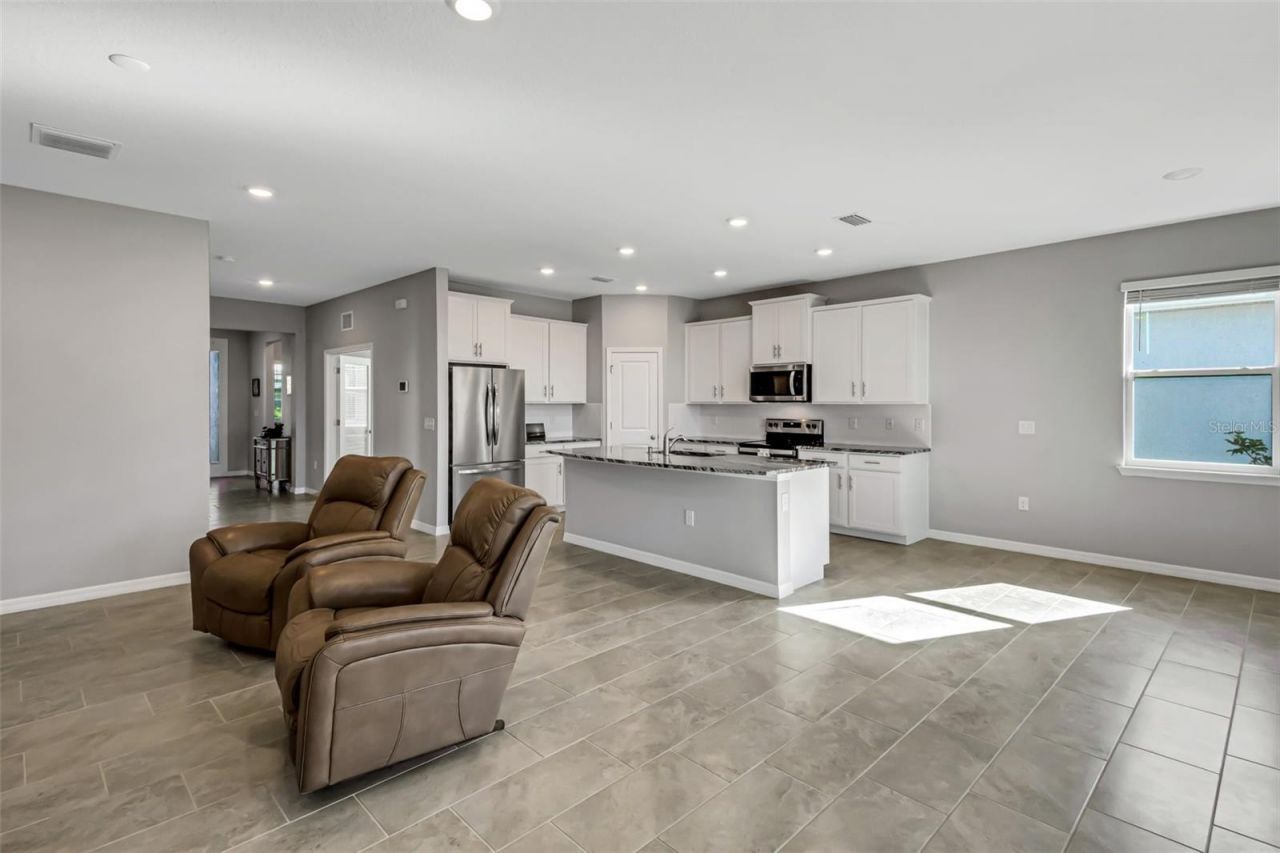 5625 Soft Skies Drive, Sarasota, FL 34238 Photo
