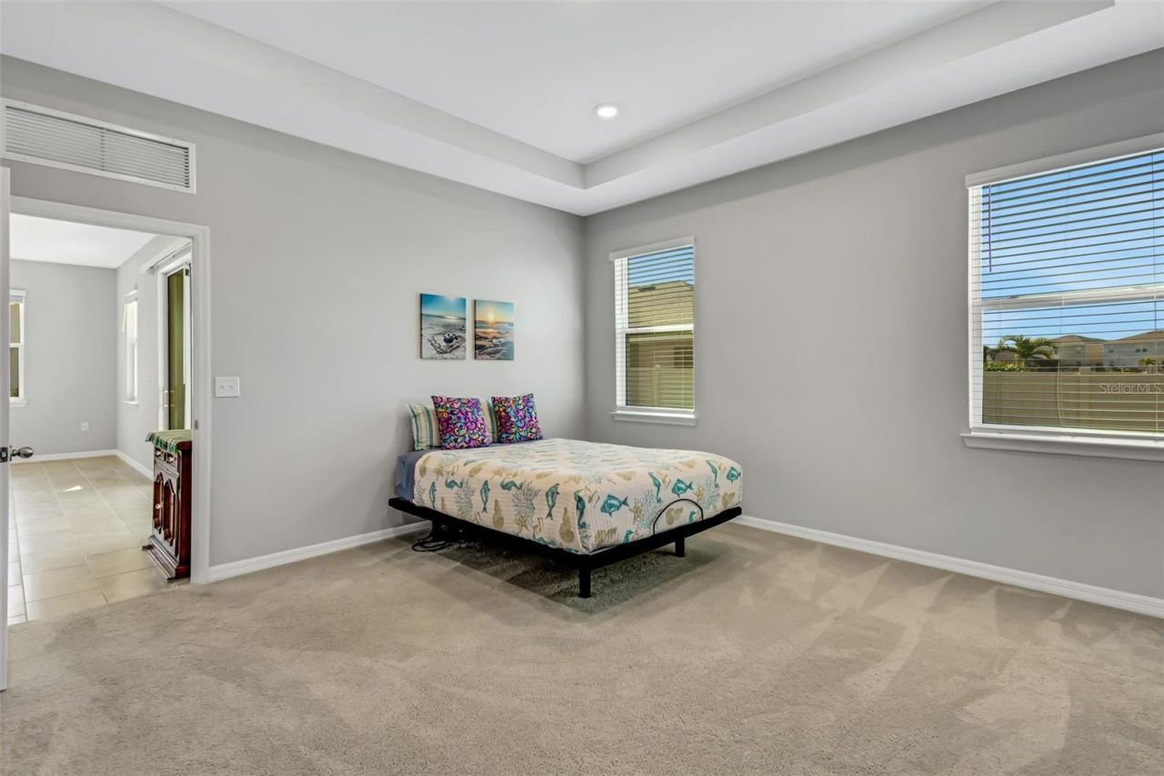 5625 Soft Skies Drive, Sarasota, FL 34238 Photo