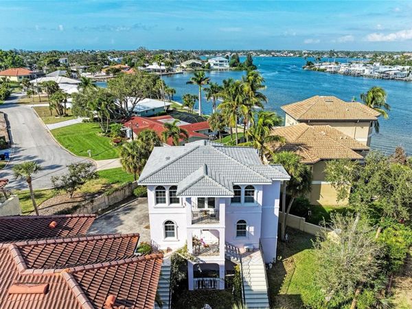 282 SANTA MARIA STREET, VENICE, FL 34285