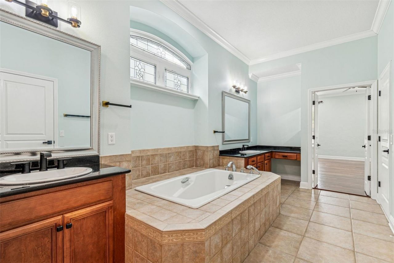 8094 Cottonwood Court, Seminole, FL 33776 Photo