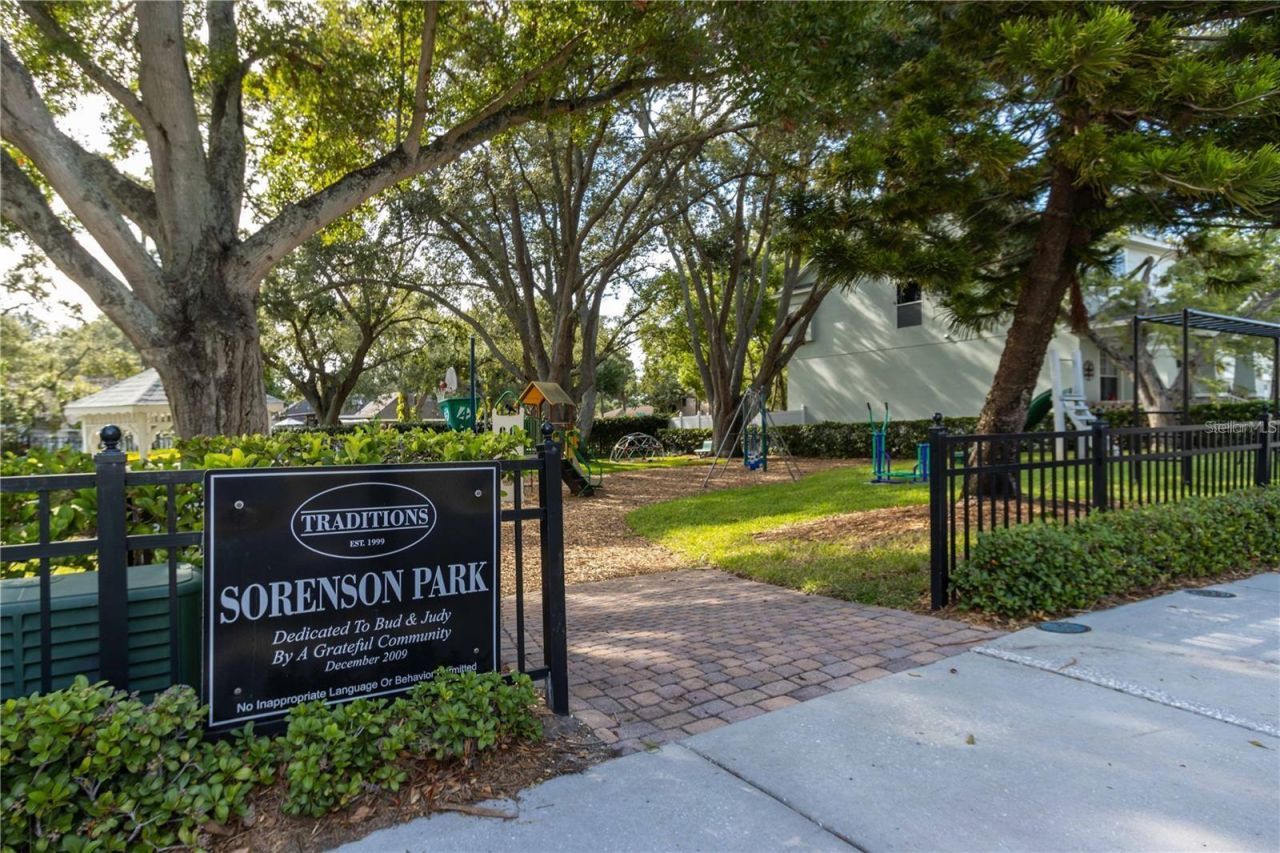 8094 Cottonwood Court, Seminole, FL 33776 Photo