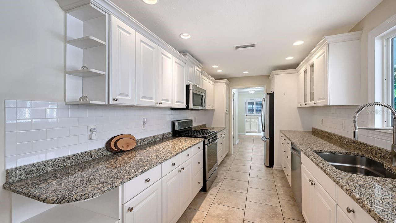 4810 Bay Shore Road, Sarasota, FL 34234 Photo