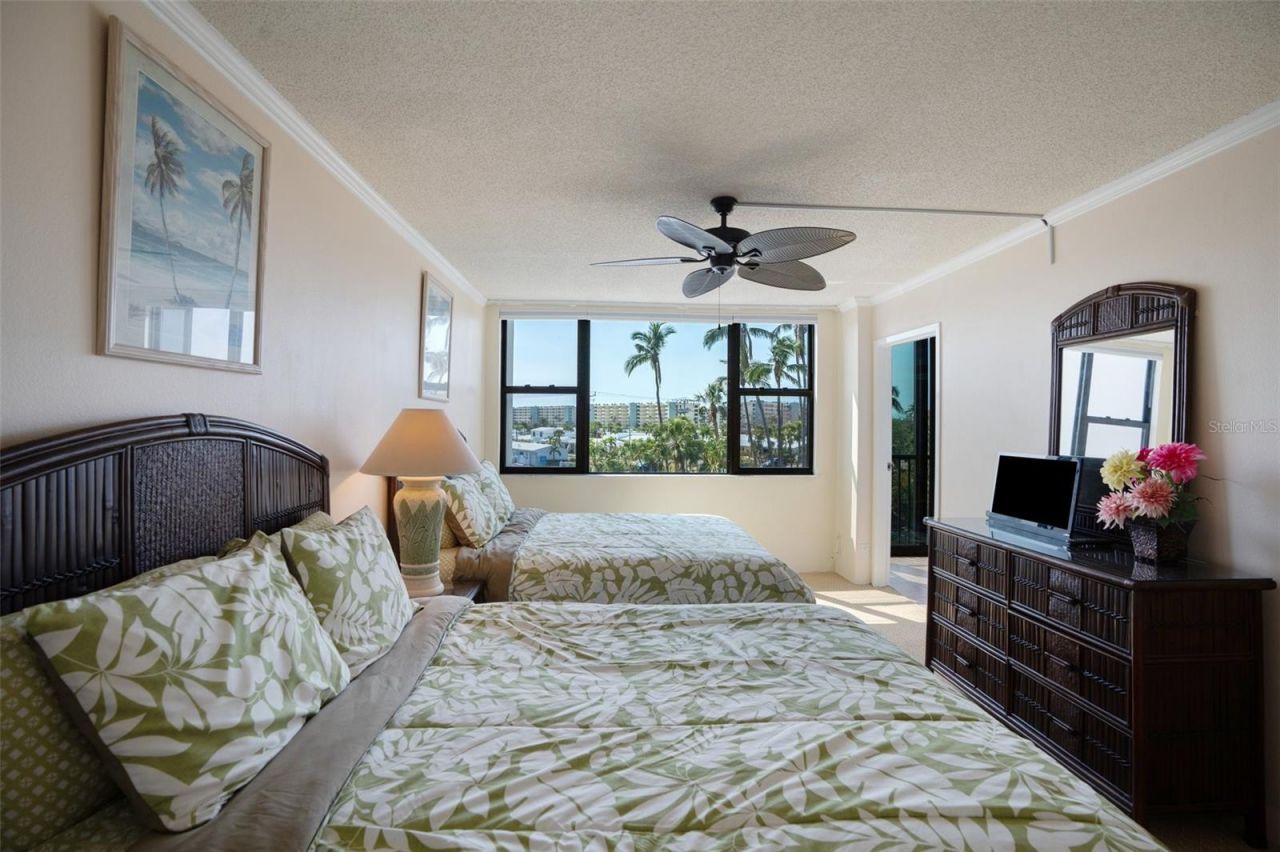 5855 Midnight Pass Road, Unit 327, Sarasota, FL 34242 Photo