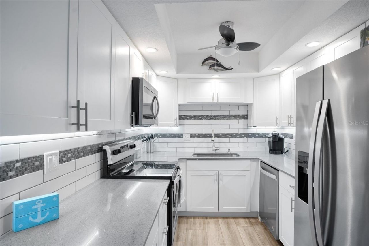 5855 Midnight Pass Road, Unit 327, Sarasota, FL 34242 Photo