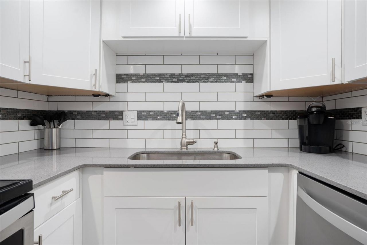 5855 Midnight Pass Road, Unit 327, Sarasota, FL 34242 Photo