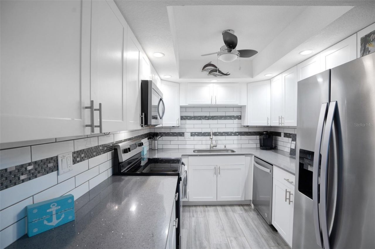 5855 Midnight Pass Road, Unit 327, Sarasota, FL 34242 Photo