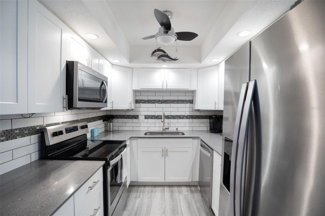 5855 Midnight Pass Road, Unit 327, Sarasota, FL 34242 Photo