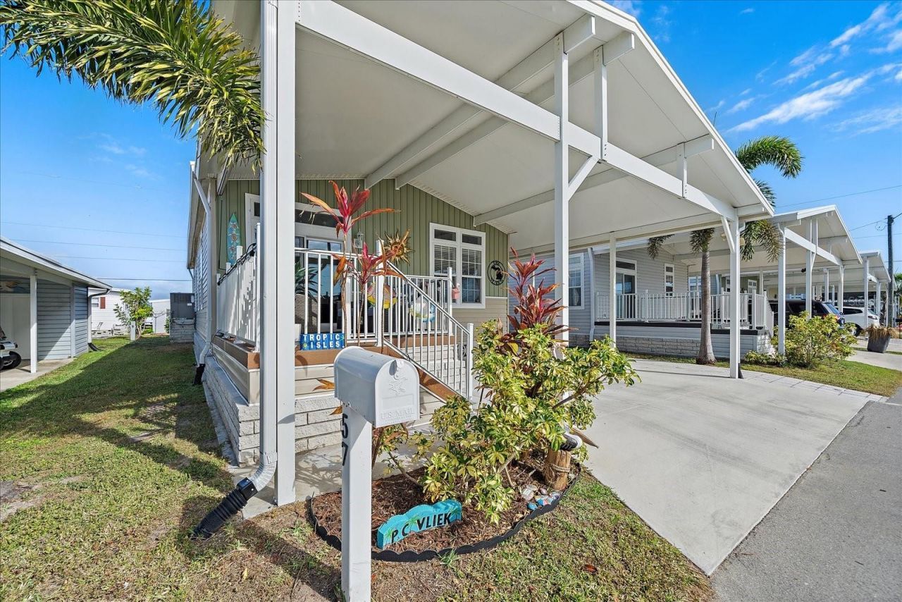 57 Edessa Drive, Palmetto, FL 34221 Main Photo