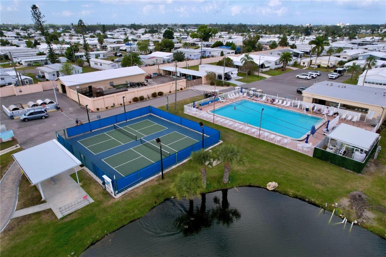 604 49th E Avenue E, Bradenton, FL 34203 Photo