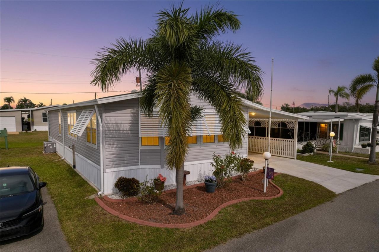 604 49th E Avenue E, Bradenton, FL 34203 Photo