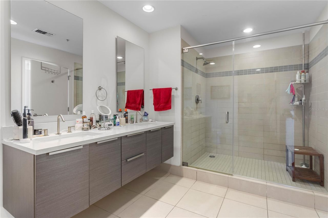 175 1st Street S, Unit 2107, Saint Petersburg, FL 33701 Photo