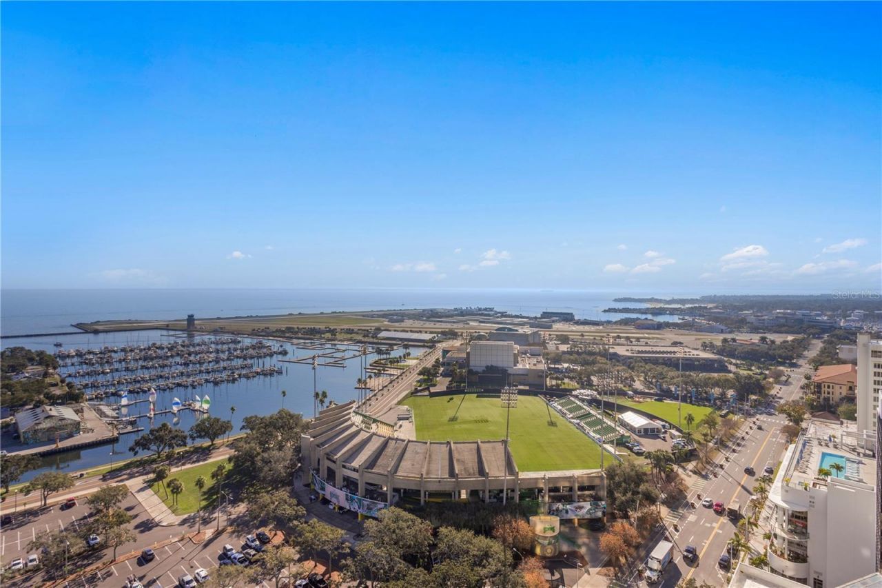 175 1st Street S, Unit 2107, Saint Petersburg, FL 33701 Photo