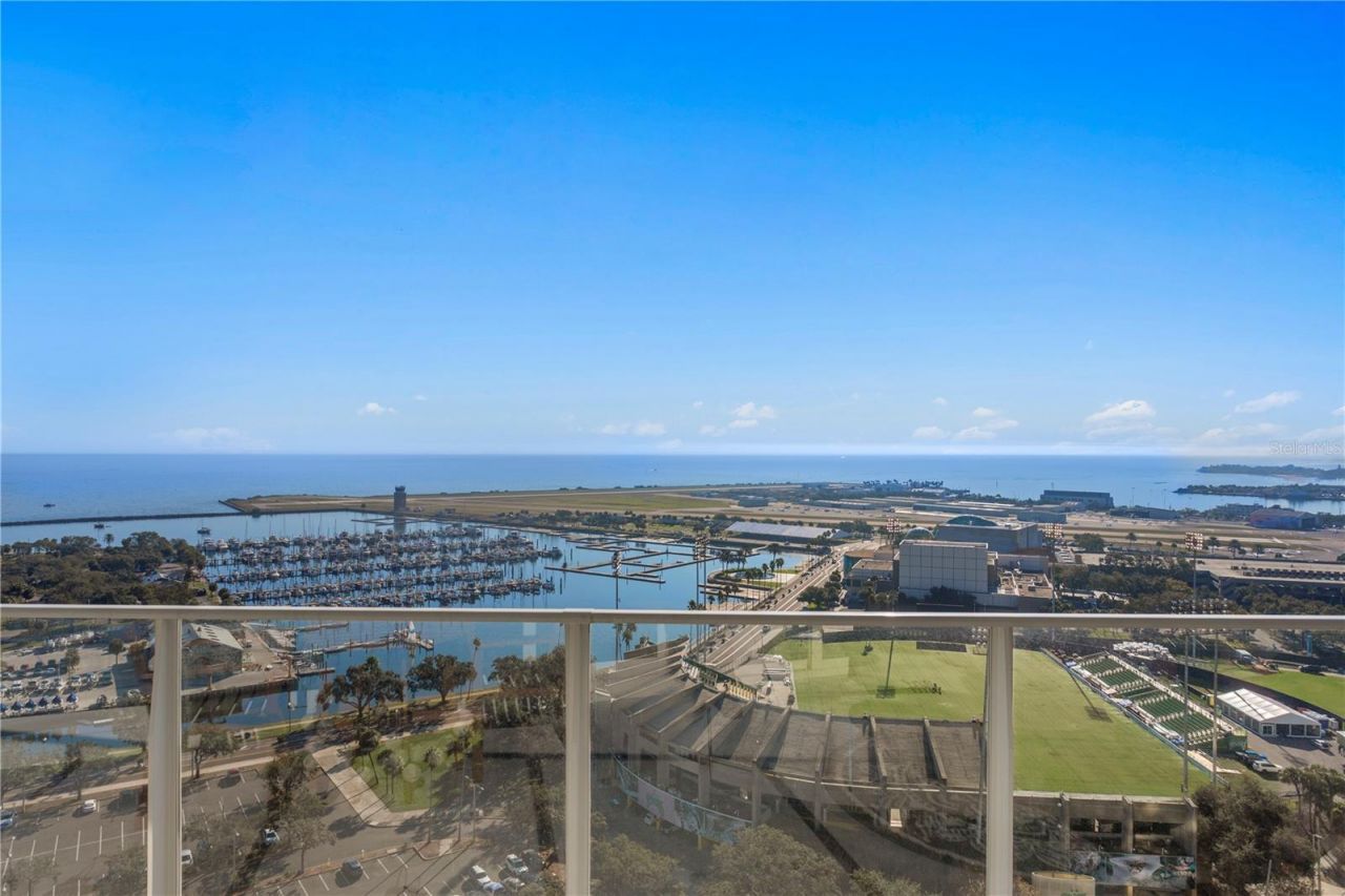 175 1st Street S, Unit 2107, Saint Petersburg, FL 33701 Photo