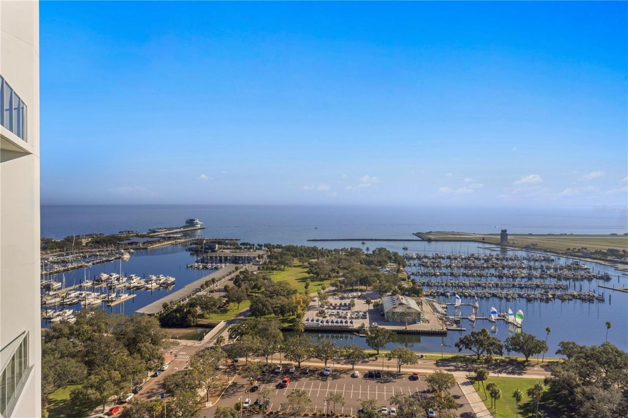 175 1st Street S, Unit 2107, Saint Petersburg, FL 33701 Photo